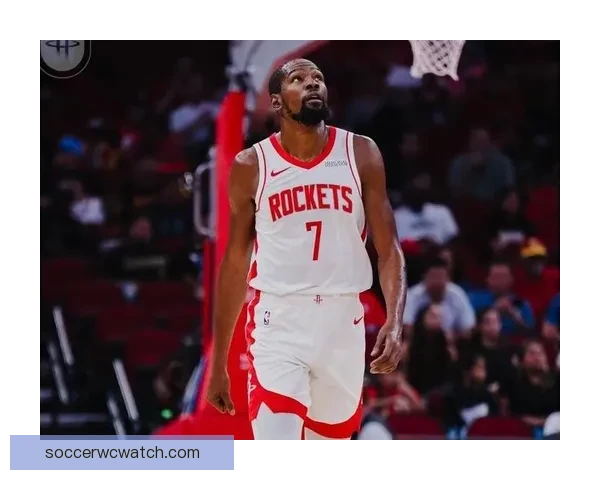 杜兰特谈破防秘诀：底线与三分跑位创造空间显威力